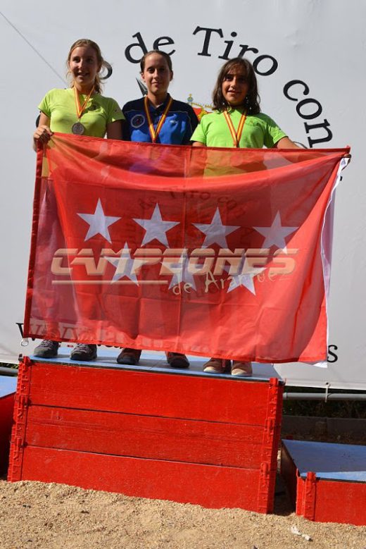 instintivo-14-fem-esther-monzon-y-aroa-lavilla-fileminimizer